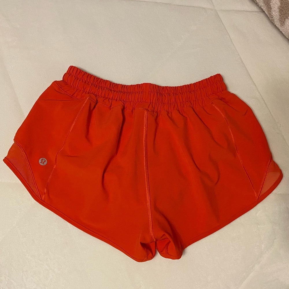 Lululemon hotty hots 2.5